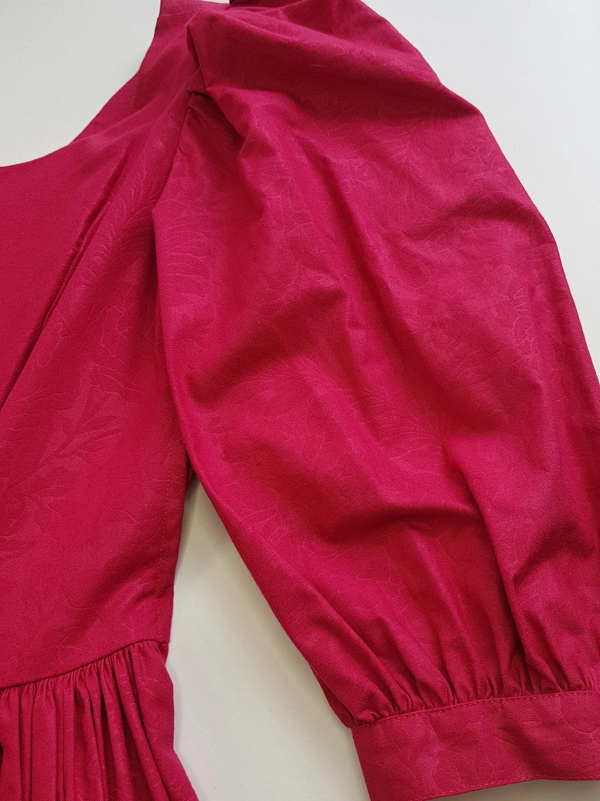 1980s Authentic Laura Ashley Designer Vintage Dress - Perfect Raspberry Colour - Fitted Top Hourglass Waist & Flared Mid Length Skirt - Puff Sleeves - Unbelievably Beautiful