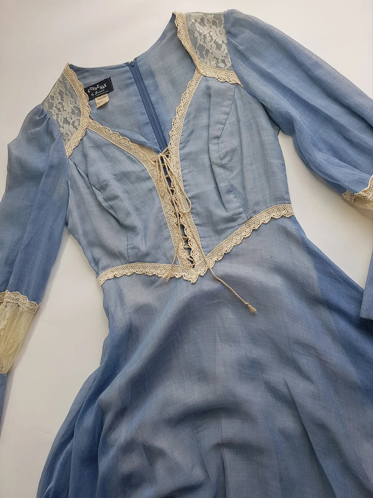 1970s Authentic Gunne Sax Vintage Bridal Quality Multi Layer Summertime Dress - Blue Cotton & Ivory Lace - Corset Top Hourglass Waist & Flared Full Length Skirt - Double Layered Light & Flouncy - Unbelievably Beautiful