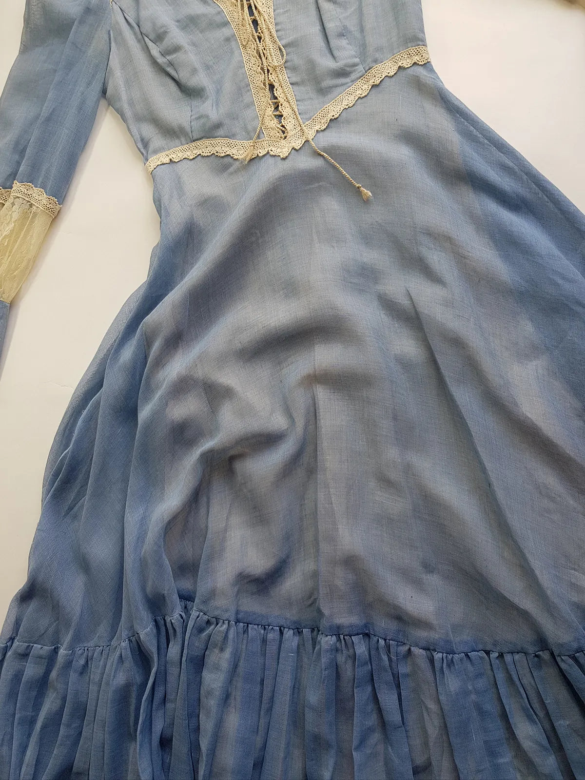 1970s Authentic Gunne Sax Vintage Bridal Quality Multi Layer Summertime Dress - Blue Cotton & Ivory Lace - Corset Top Hourglass Waist & Flared Full Length Skirt - Double Layered Light & Flouncy - Unbelievably Beautiful