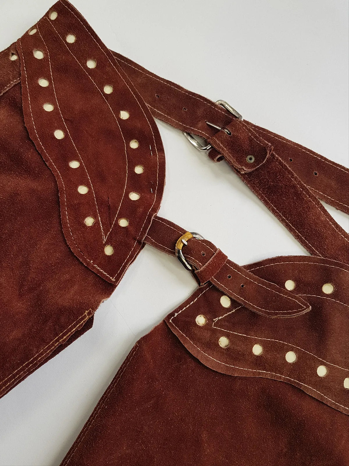 1970s Geniune Suede Cowgirl Tassel Chaps - Beautiful Soft Suede & Leather Tassel Chaps - Rich Tobacco Brown- Chunky Metal Zippers - Perfect Fit -  Iconic for a Costume