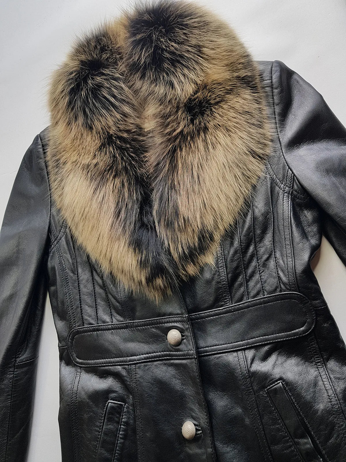 Vintage 2000s Black Leather & Ultra Plush Fox Fur Spy Coat - Super Buttery Soft - 100% genuine Leather & Fur Collar - Fully Lined