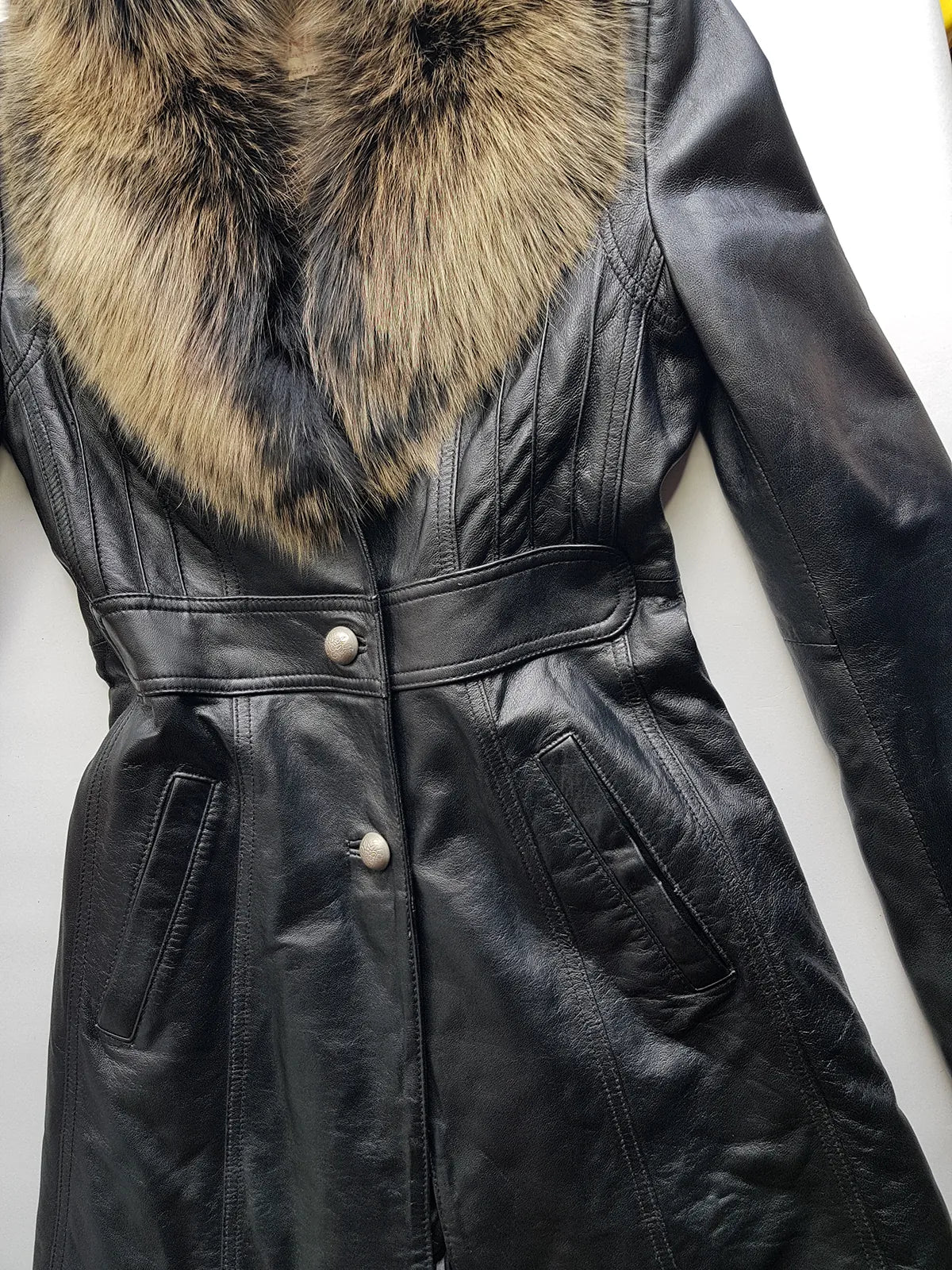 Vintage 2000s Black Leather & Ultra Plush Fox Fur Spy Coat - Super Buttery Soft - 100% genuine Leather & Fur Collar - Fully Lined