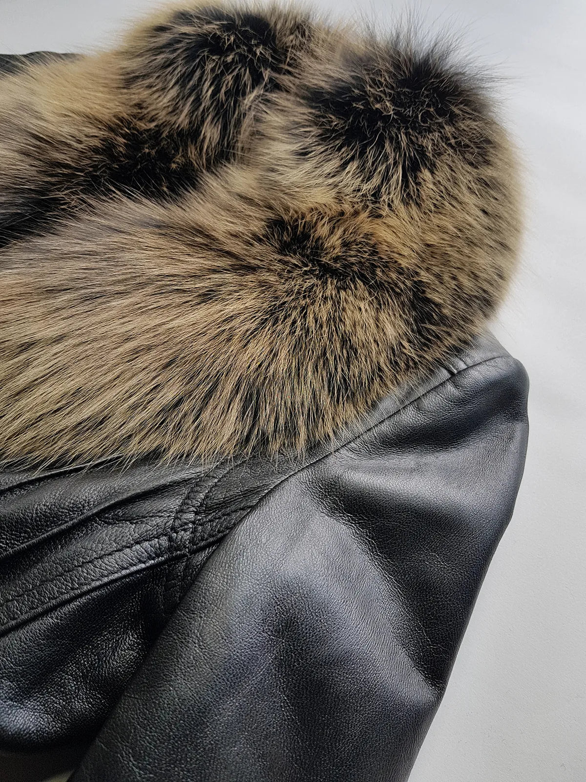 Vintage 2000s Black Leather & Ultra Plush Fox Fur Spy Coat - Super Buttery Soft - 100% genuine Leather & Fur Collar - Fully Lined