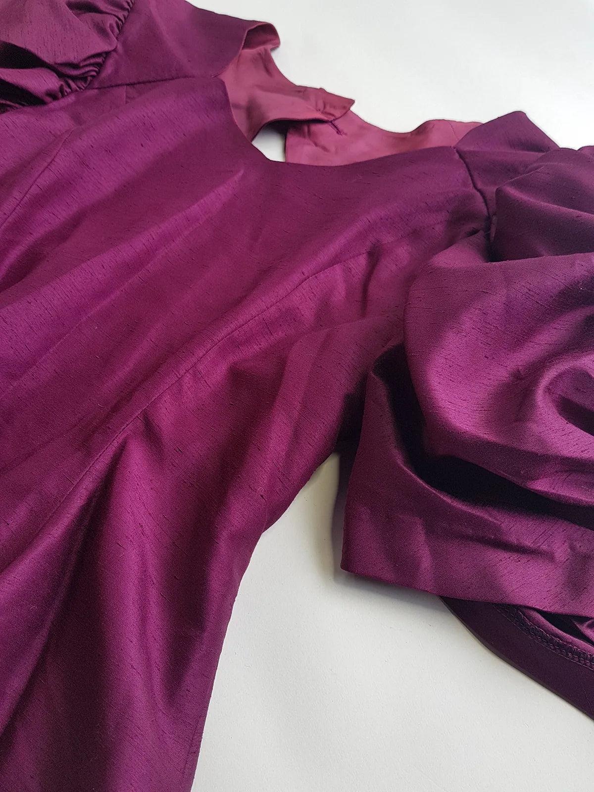 Incredible 90s Slim Fitted & Tailored Evening Top with Dramatic Structured Puff Sleeves & Backless Cut out - Unique Grape Purple Tone