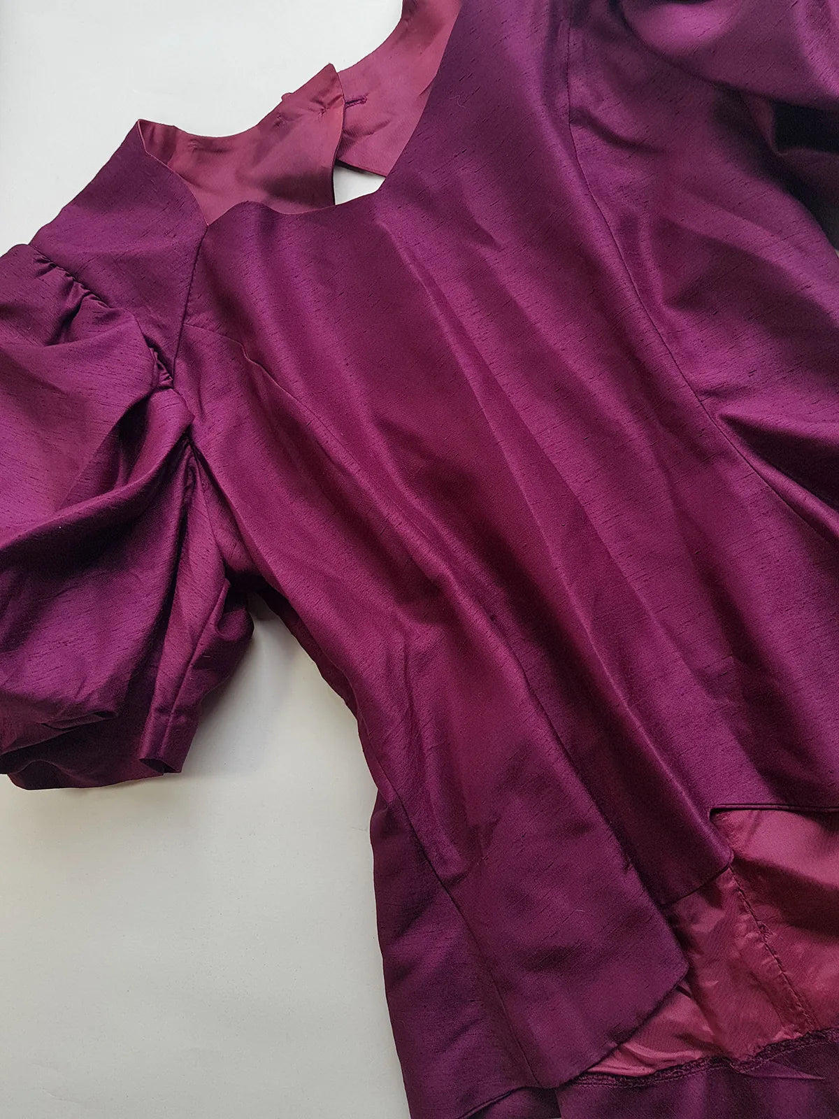 Incredible 90s Slim Fitted & Tailored Evening Top with Dramatic Structured Puff Sleeves & Backless Cut out - Unique Grape Purple Tone