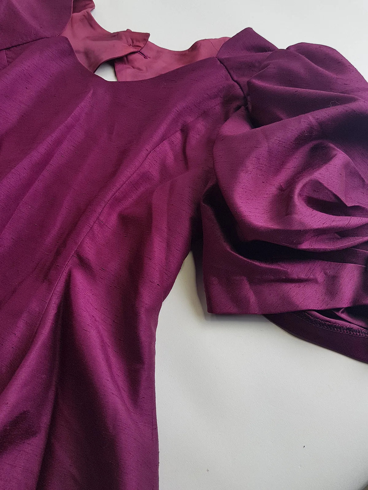 Incredible 90s Slim Fitted & Tailored Evening Top with Dramatic Structured Puff Sleeves & Backless Cut out - Unique Grape Purple Tone