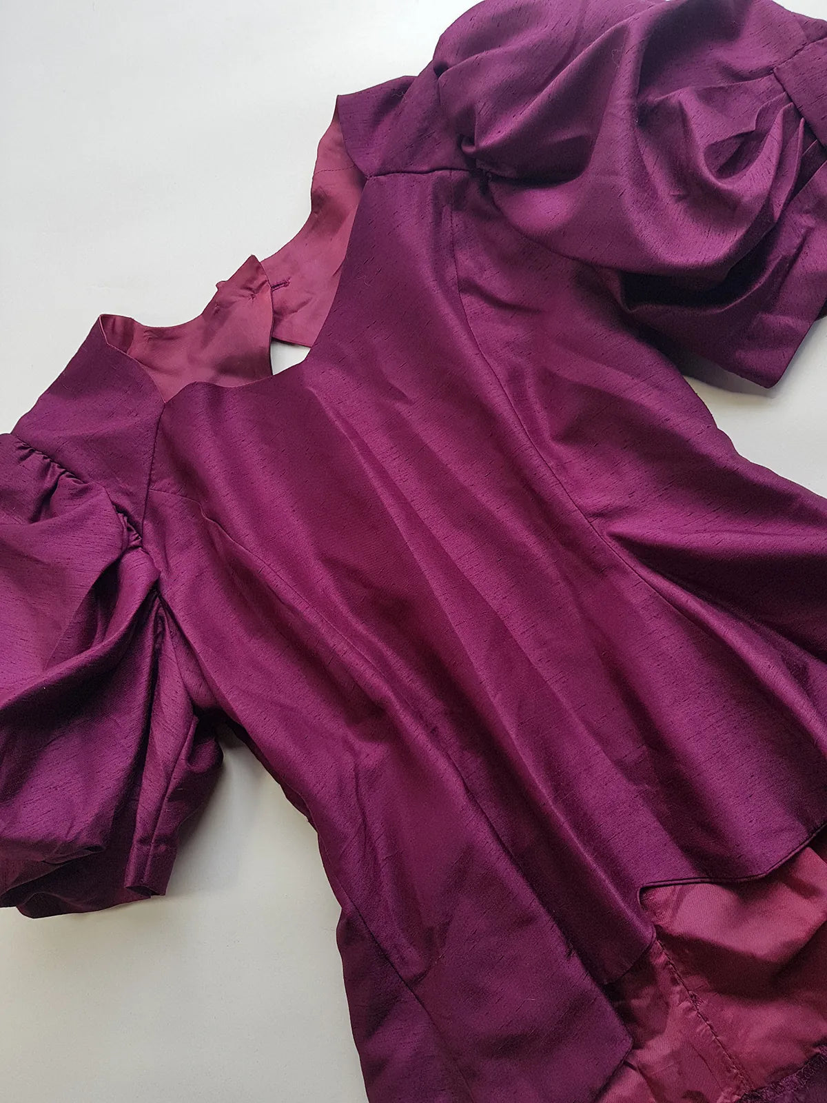 Incredible 90s Slim Fitted & Tailored Evening Top with Dramatic Structured Puff Sleeves & Backless Cut out - Unique Grape Purple Tone