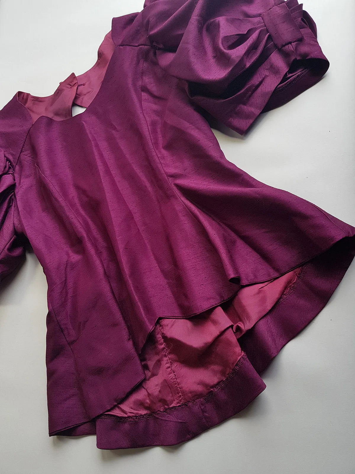 Incredible 90s Slim Fitted & Tailored Evening Top with Dramatic Structured Puff Sleeves & Backless Cut out - Unique Grape Purple Tone