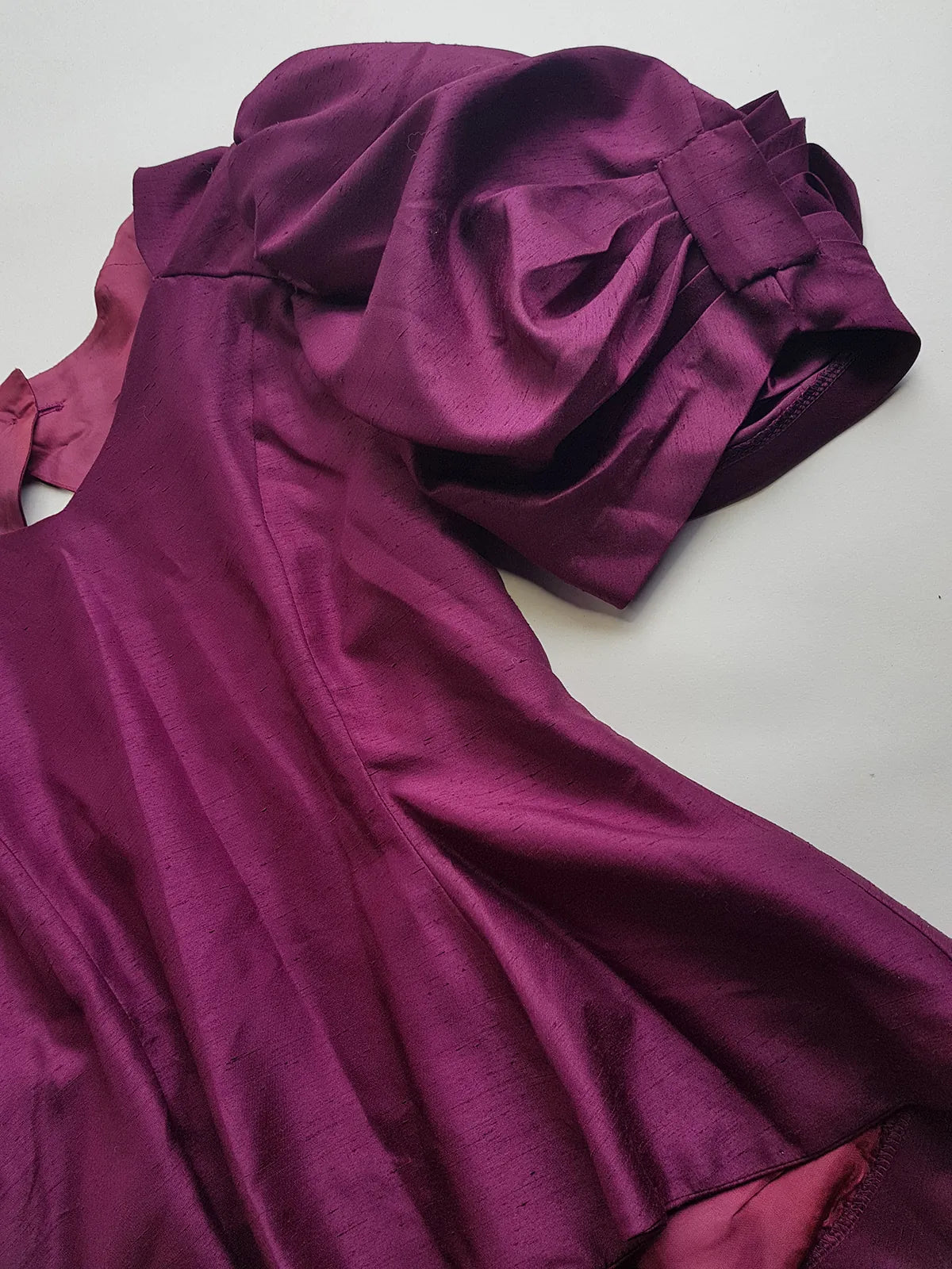 Incredible 90s Slim Fitted & Tailored Evening Top with Dramatic Structured Puff Sleeves & Backless Cut out - Unique Grape Purple Tone