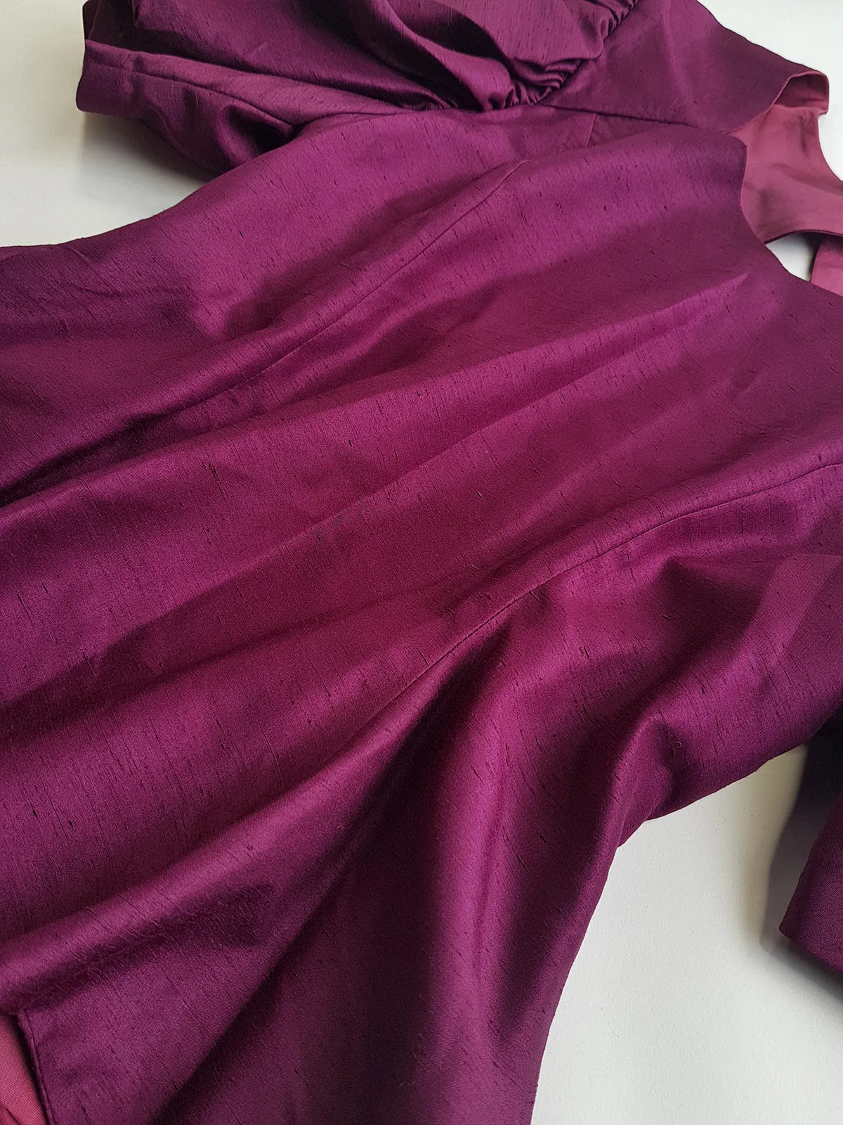 Incredible 90s Slim Fitted & Tailored Evening Top with Dramatic Structured Puff Sleeves & Backless Cut out - Unique Grape Purple Tone