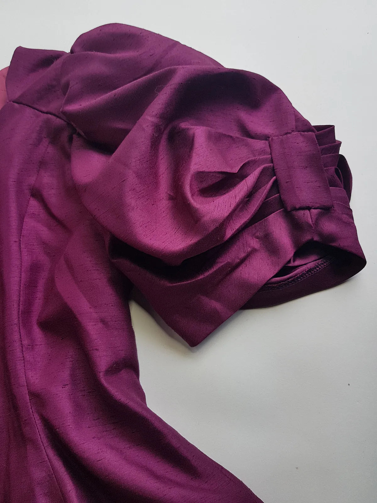 Incredible 90s Slim Fitted & Tailored Evening Top with Dramatic Structured Puff Sleeves & Backless Cut out - Unique Grape Purple Tone