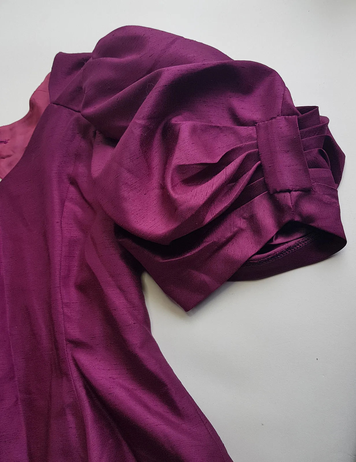 Incredible 90s Slim Fitted & Tailored Evening Top with Dramatic Structured Puff Sleeves & Backless Cut out - Unique Grape Purple Tone