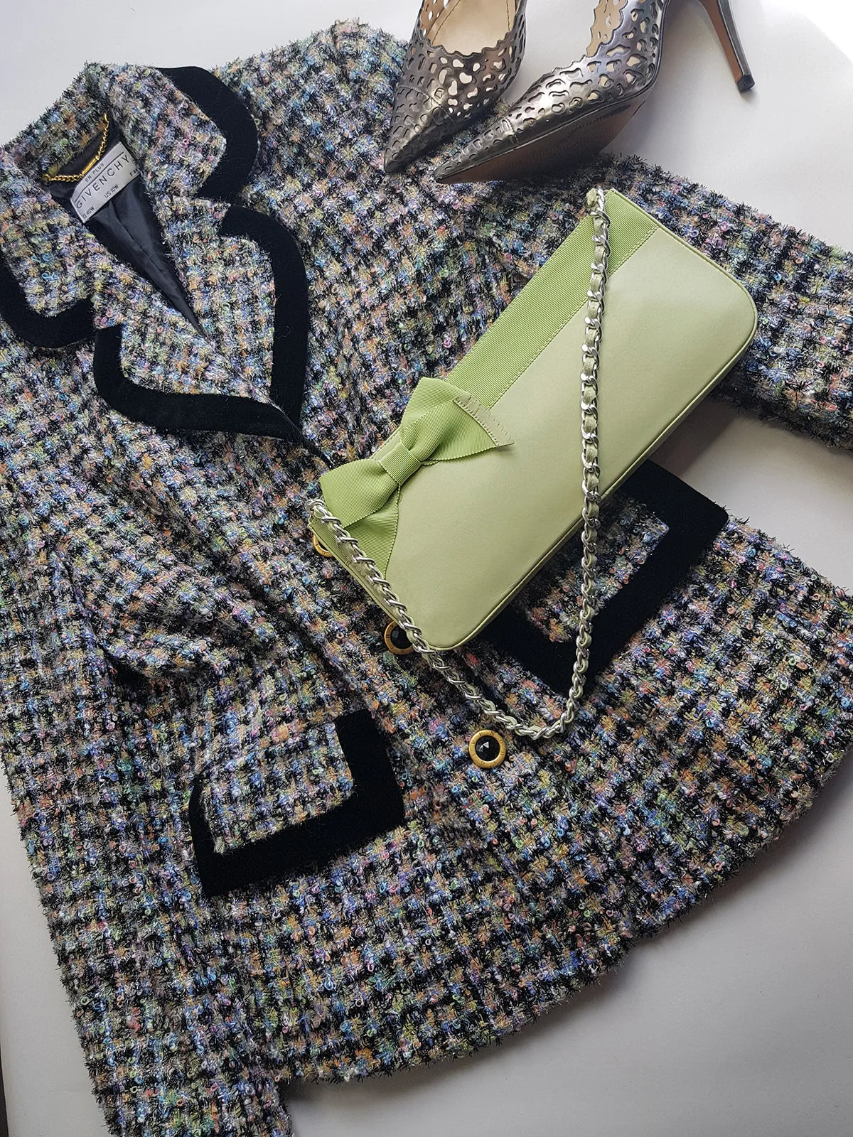 Vintage 2000s Designer Beverly Feldman Leather Purse in the Sweetest Mint Green & Plaid Lining - Chain Strap & Little Bow with Intricate Scalloped Leather Edging (Original Dustbag Included)