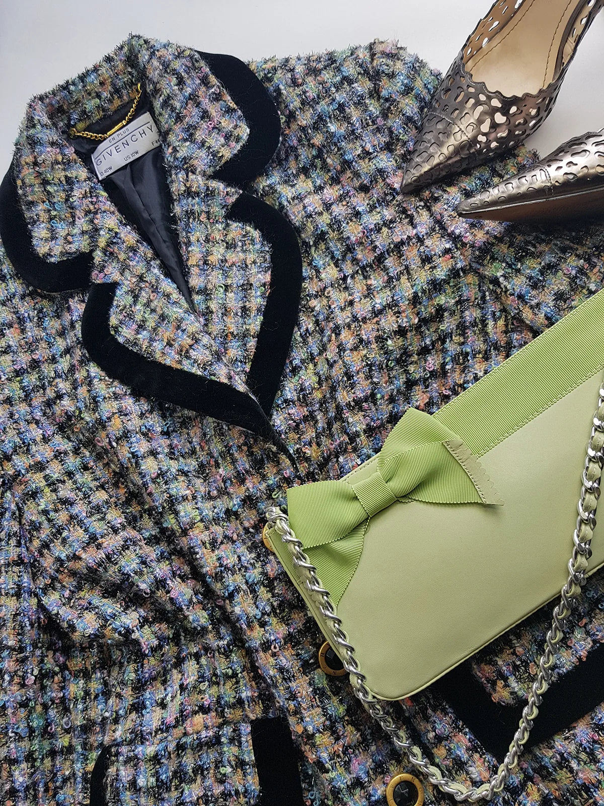 Vintage 2000s Designer Beverly Feldman Leather Purse in the Sweetest Mint Green & Plaid Lining - Chain Strap & Little Bow with Intricate Scalloped Leather Edging (Original Dustbag Included)