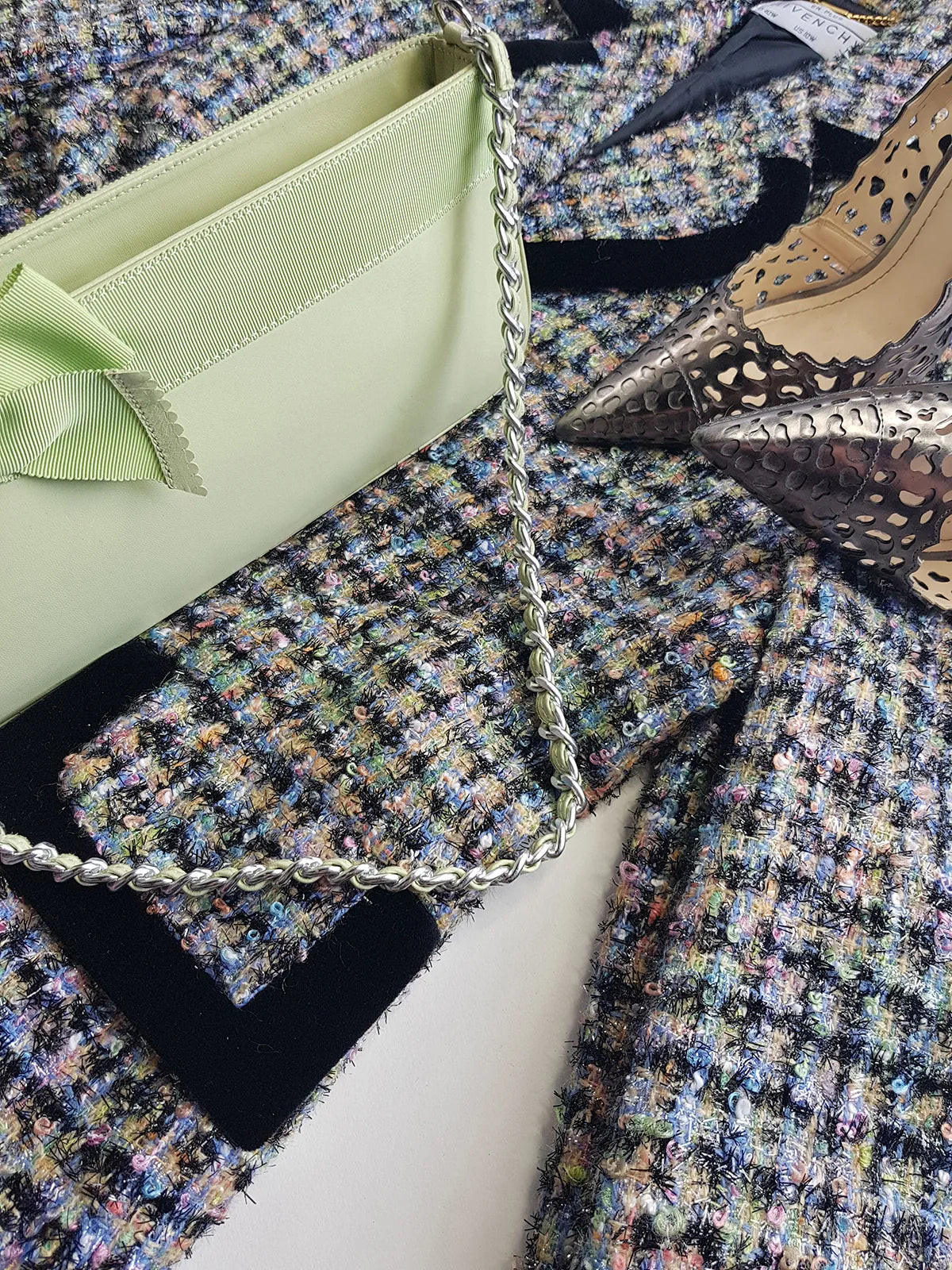 Vintage 2000s Designer Beverly Feldman Leather Purse in the Sweetest Mint Green & Plaid Lining - Chain Strap & Little Bow with Intricate Scalloped Leather Edging (Original Dustbag Included)