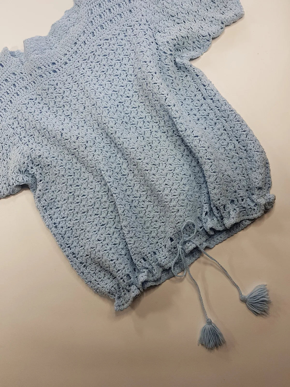 Very Sweet 1950s Rare Handmade knit top in Baby Blue - So Marilyn Monroe off-duty Vibes - Hand knitted pure wool - Square Neck - Drawstring Cinched Waist & Little Tassels