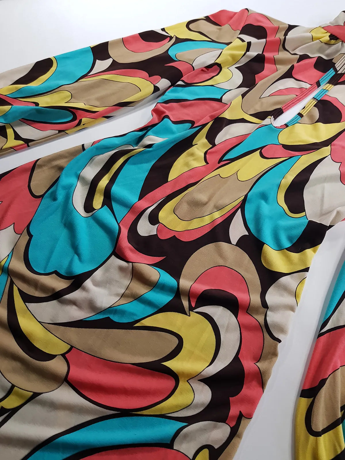 90s Pucci Style Absolutely Wild Mini Dress - Incredible Poolside & Summer Party Piece - Can be worn as a top -Sexy Tie Kneck & Backless - Keyhole cut out on chest - Super short mini dress or Long Top - Stretch Body Hugging High Quality Fabric