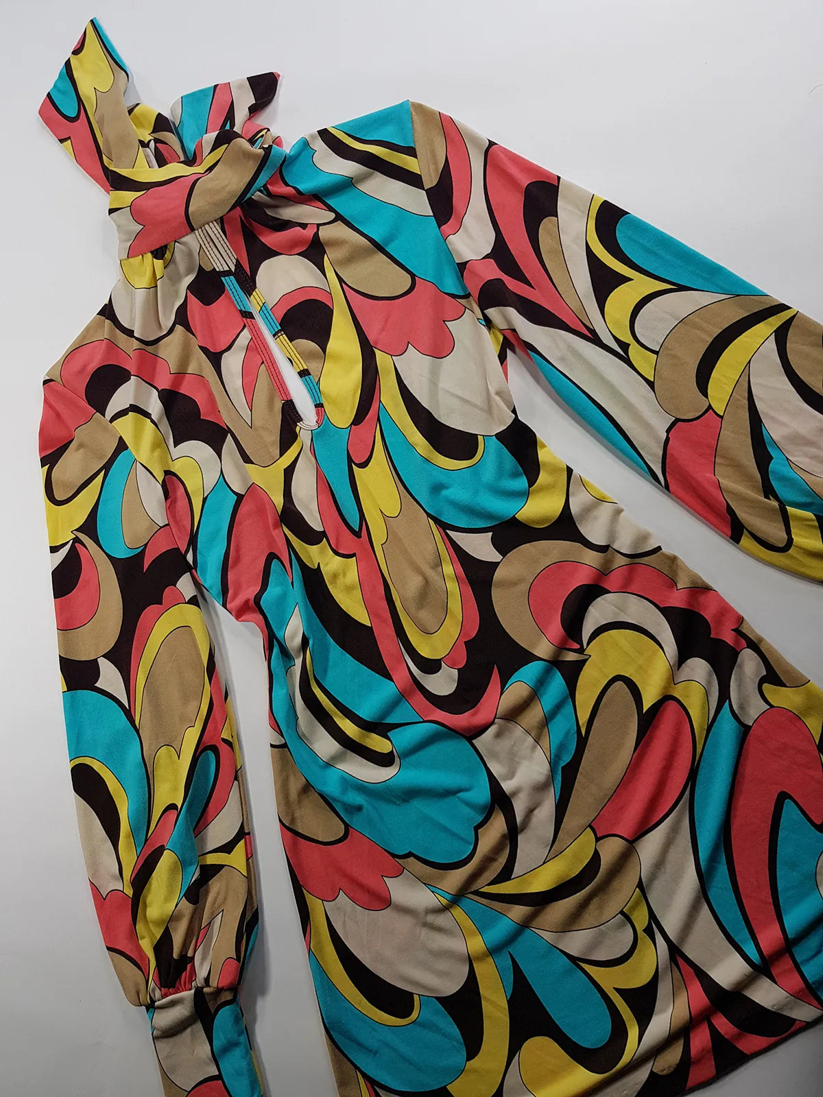 90s Pucci Style Absolutely Wild Mini Dress - Incredible Poolside & Summer Party Piece - Can be worn as a top -Sexy Tie Kneck & Backless - Keyhole cut out on chest - Super short mini dress or Long Top - Stretch Body Hugging High Quality Fabric