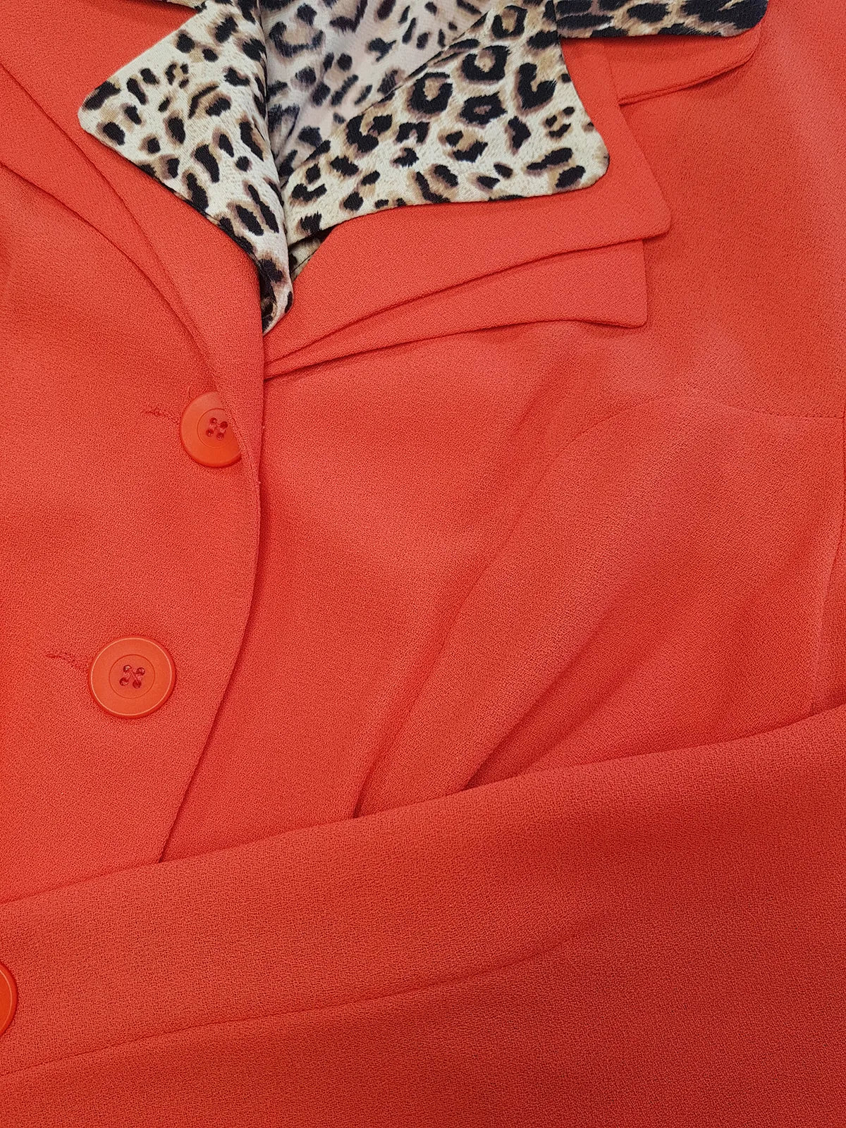 90s Mugler Style Perfectly Tailored Nipped Waist Tangerine Suit Jacket in light crepe fabric - Perfect Workwear Piece for an Office Siren