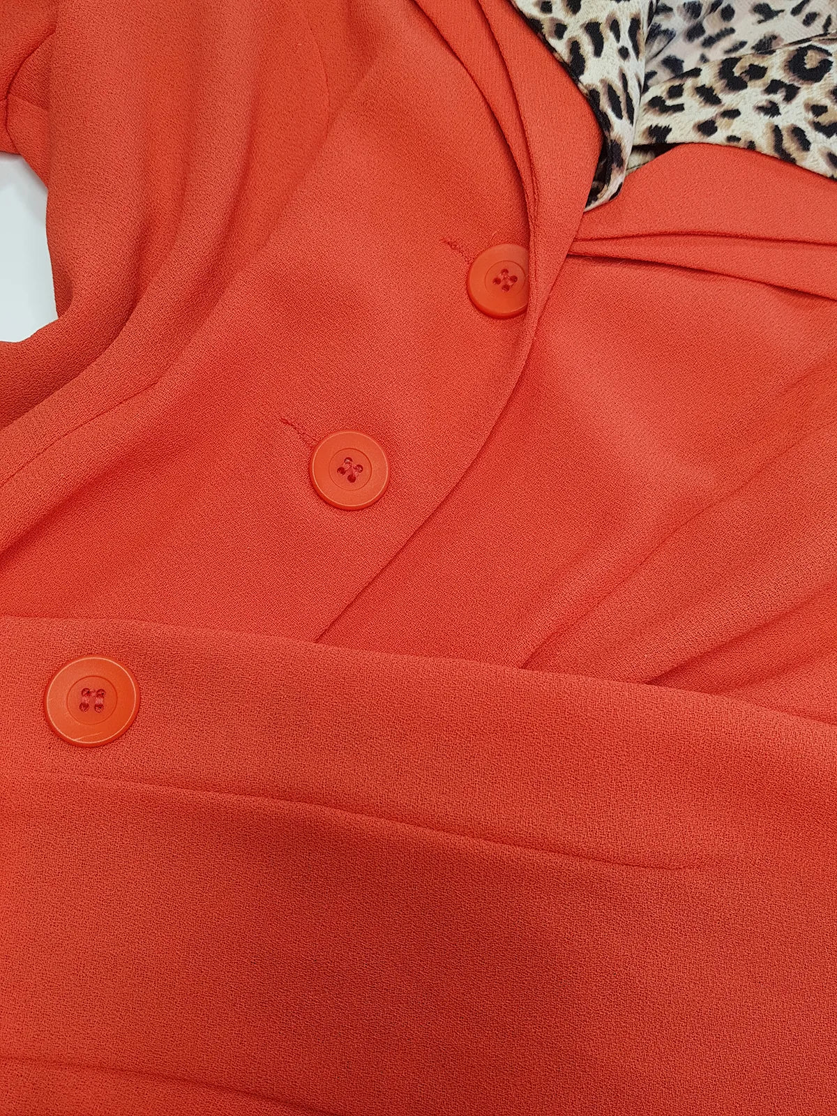 90s Mugler Style Perfectly Tailored Nipped Waist Tangerine Suit Jacket in light crepe fabric - Perfect Workwear Piece for an Office Siren