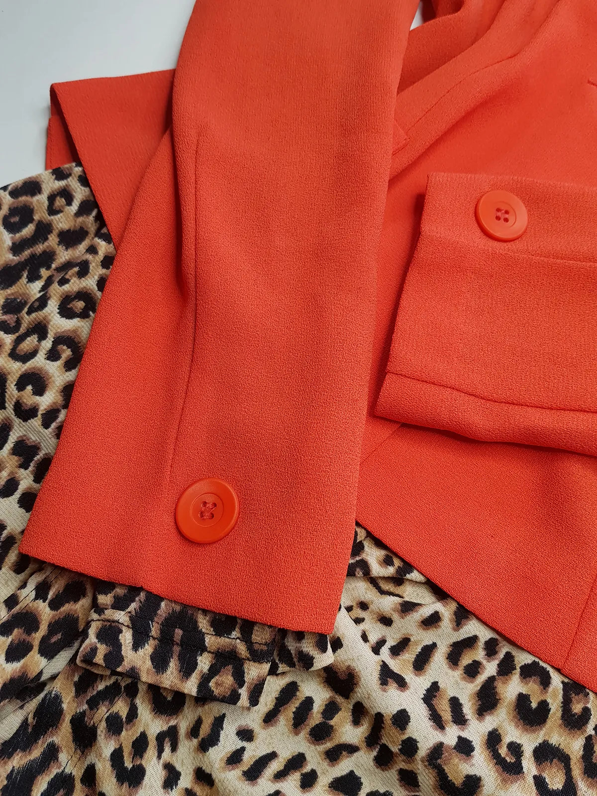 90s Mugler Style Perfectly Tailored Nipped Waist Tangerine Suit Jacket in light crepe fabric - Perfect Workwear Piece for an Office Siren