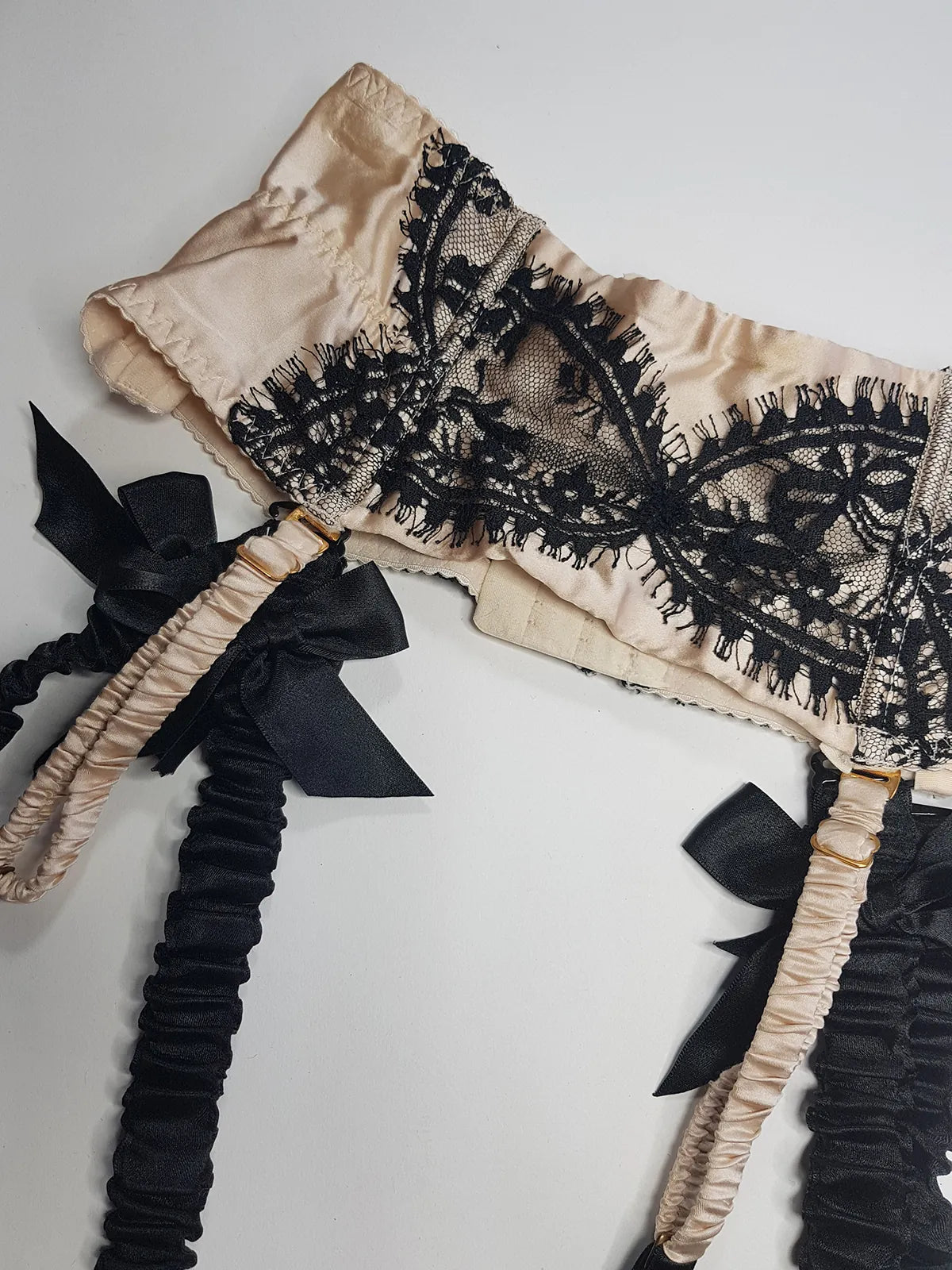 Agent Provocateur 2000s Champagne & Black Lingerie Suspender Belt with custom made suspenders with Bows - Satin & Eyelash Lace