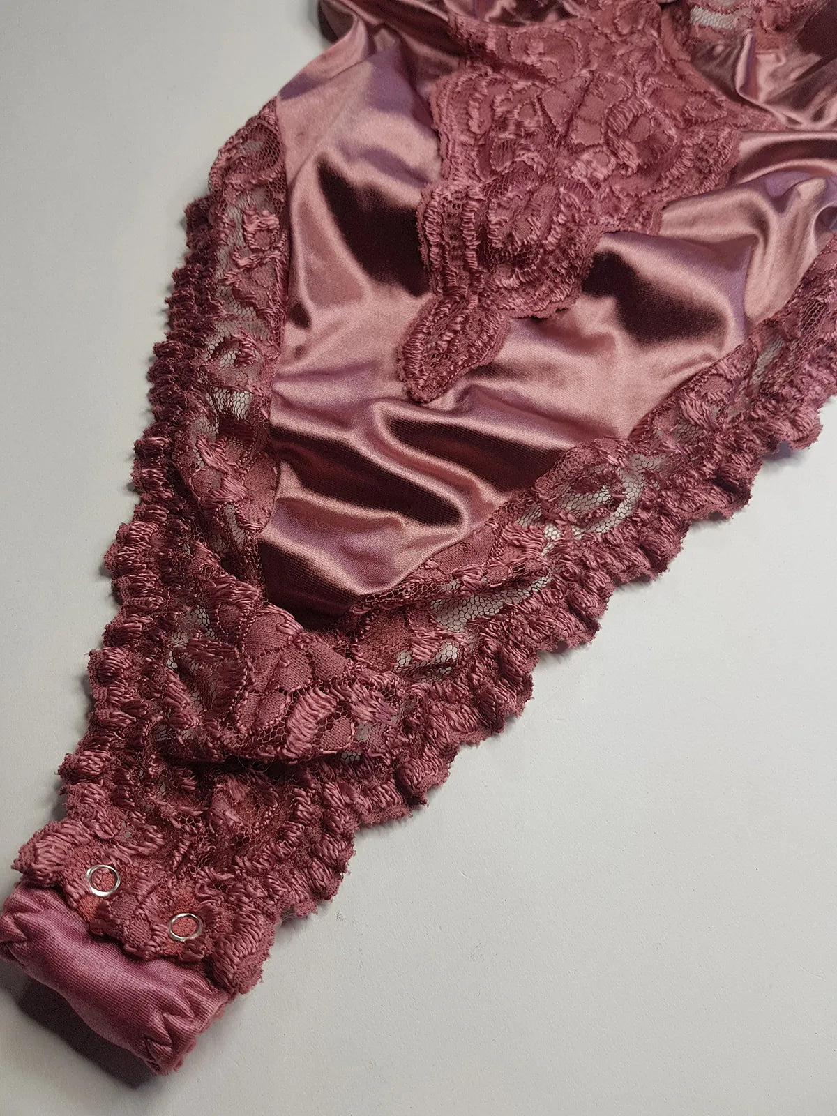 1990s Vintage Dreamy Lace & Satin High Cut Teddy Bodysuit - Unworn - Unbelievably Gorgeous in Sugary Pink