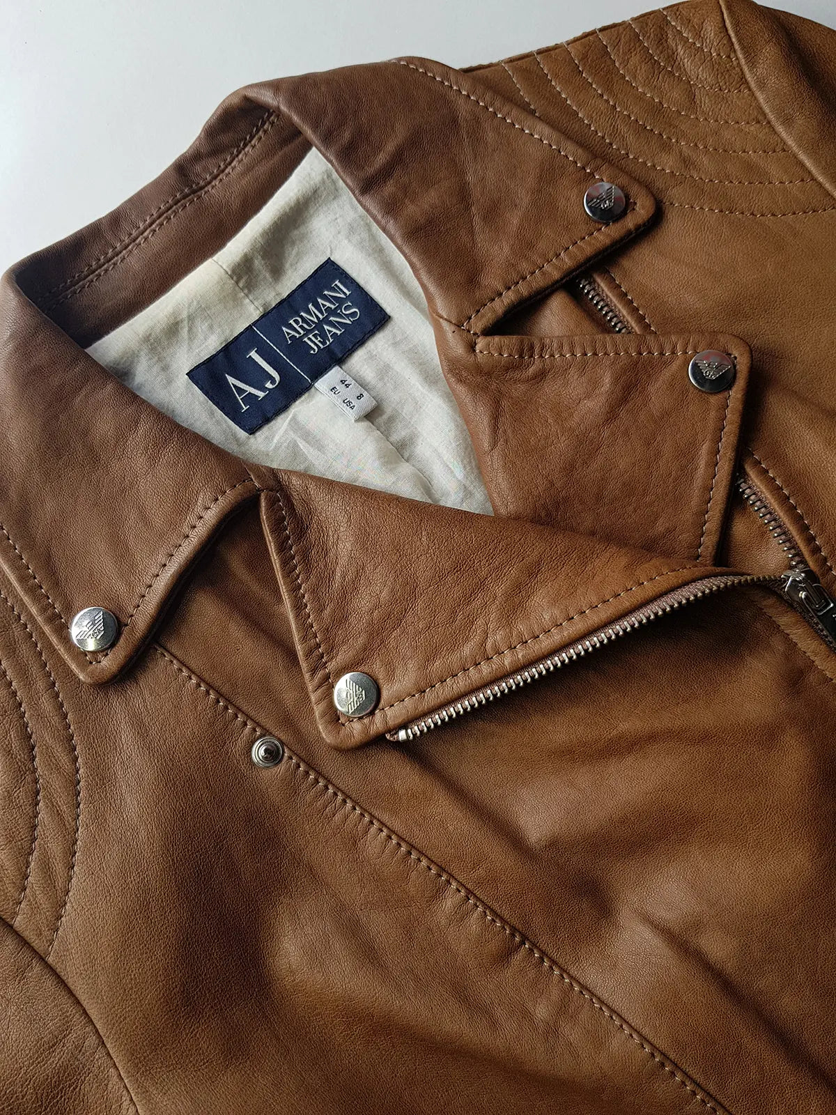 Authentic Armani Vintage 100% Genuine Leather Jacket - Made in Italy - Perfect light Camel brown - Antique Gold Hardware - Zip Closure