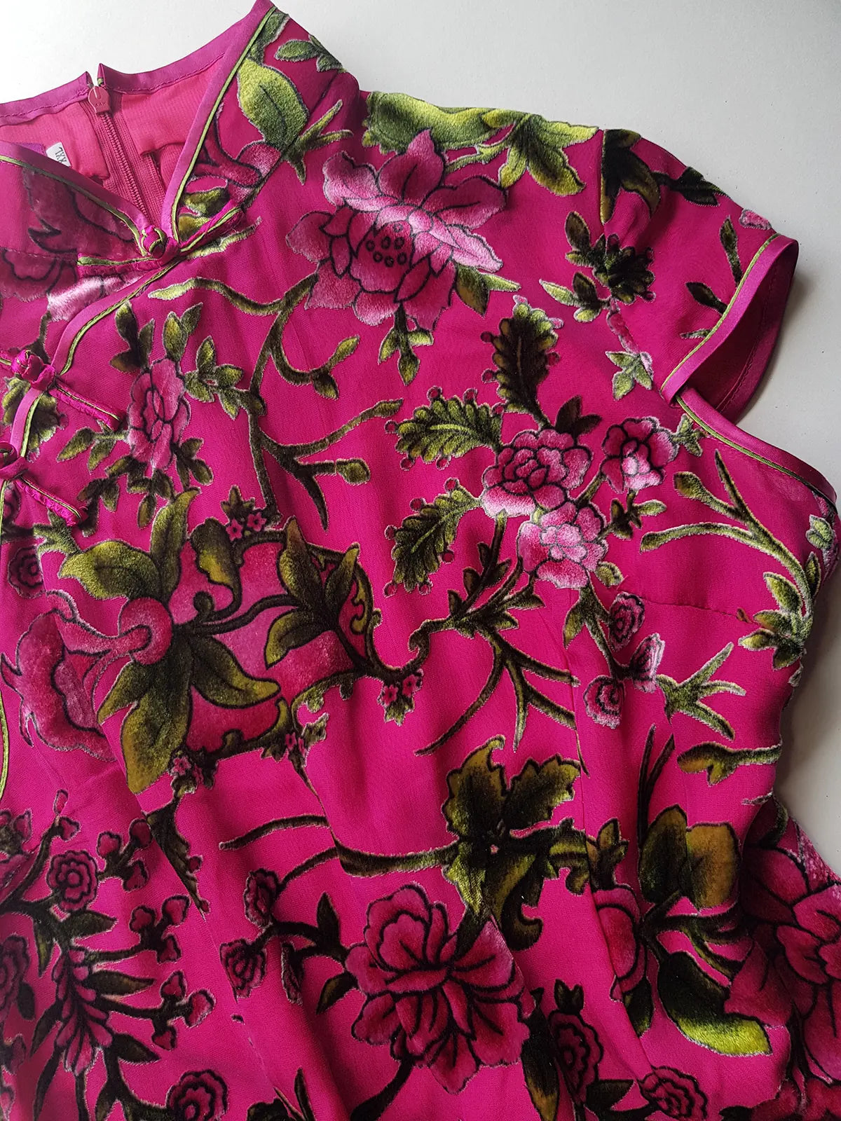 2000s Vintage Oriental Burnout Velvet Dress in Raspberry Pink & Green Florals - perfect for date night