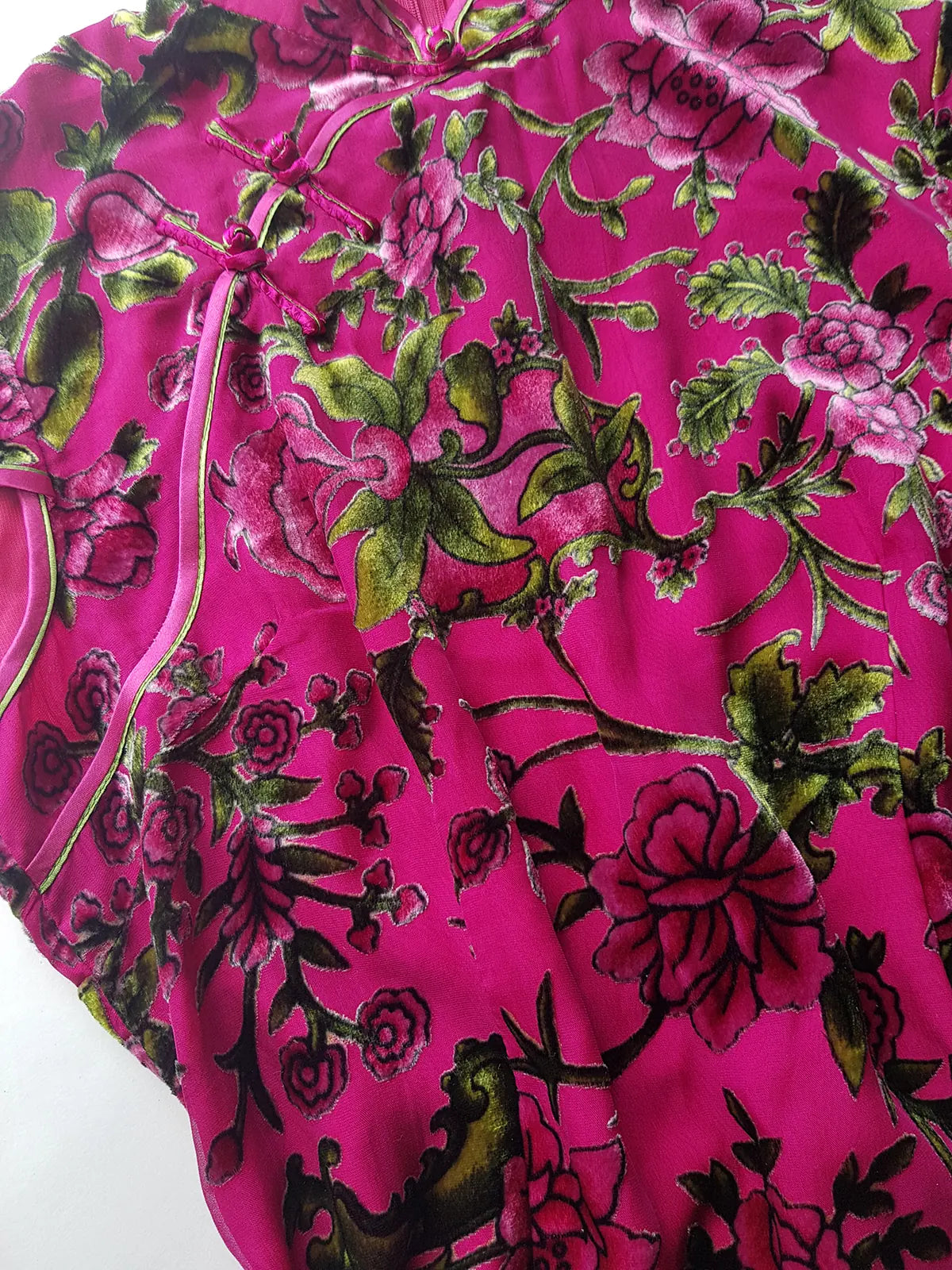 2000s Vintage Oriental Burnout Velvet Dress in Raspberry Pink & Green Florals - perfect for date night