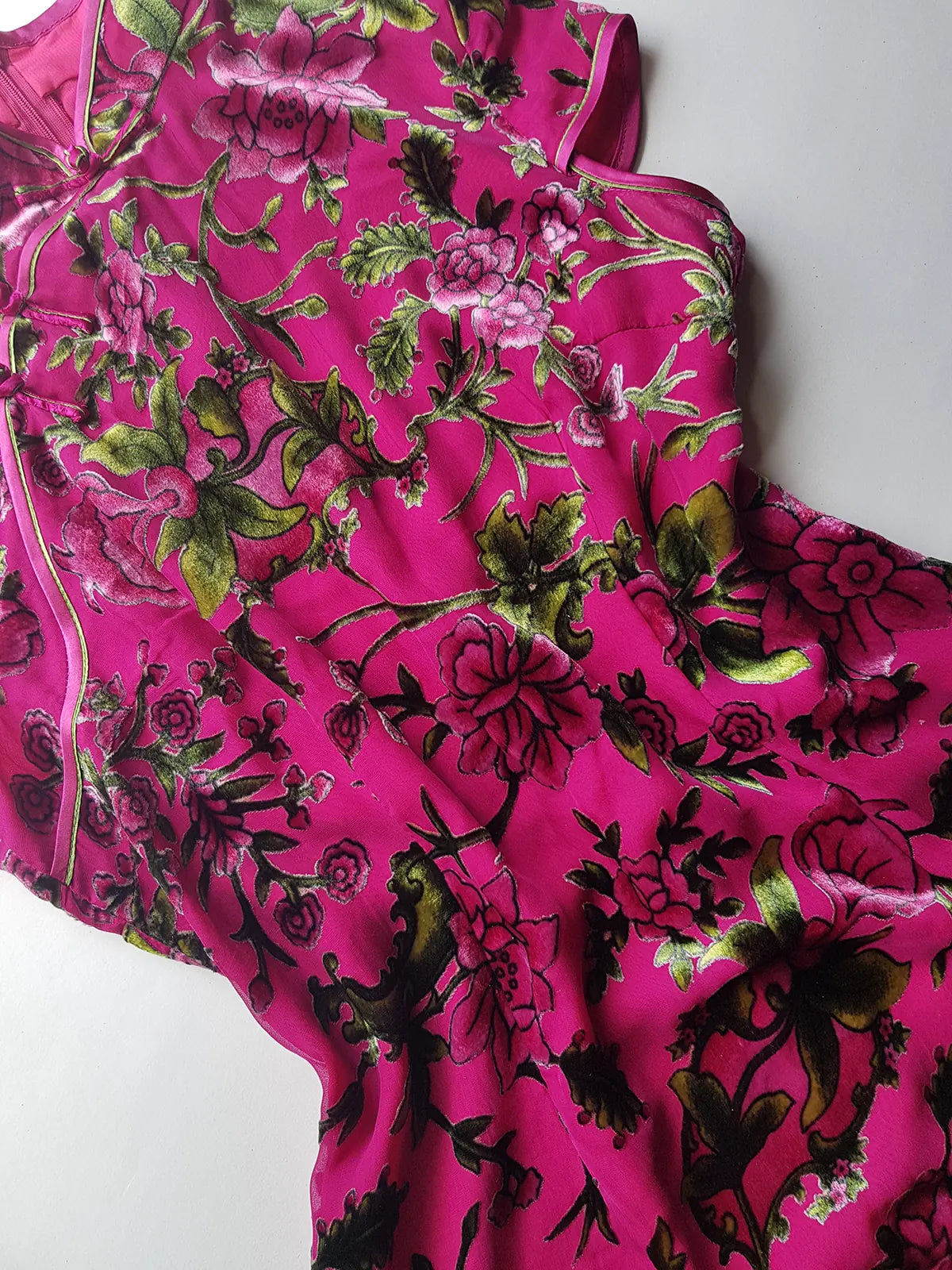 2000s Vintage Oriental Burnout Velvet Dress in Raspberry Pink & Green Florals - perfect for date night