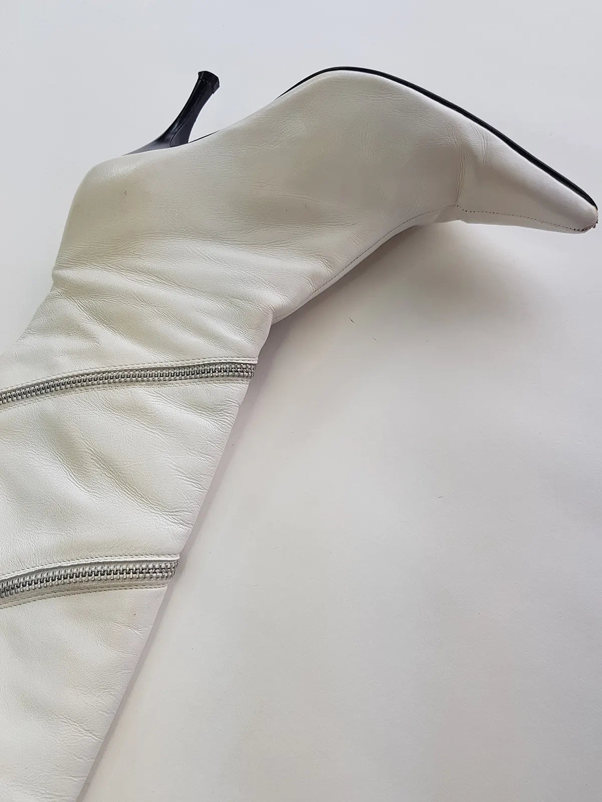 90S super sexy stiletto boots - knee high - metal hardware - wrap around metal zipper - glam rock / rockstar girlfriend