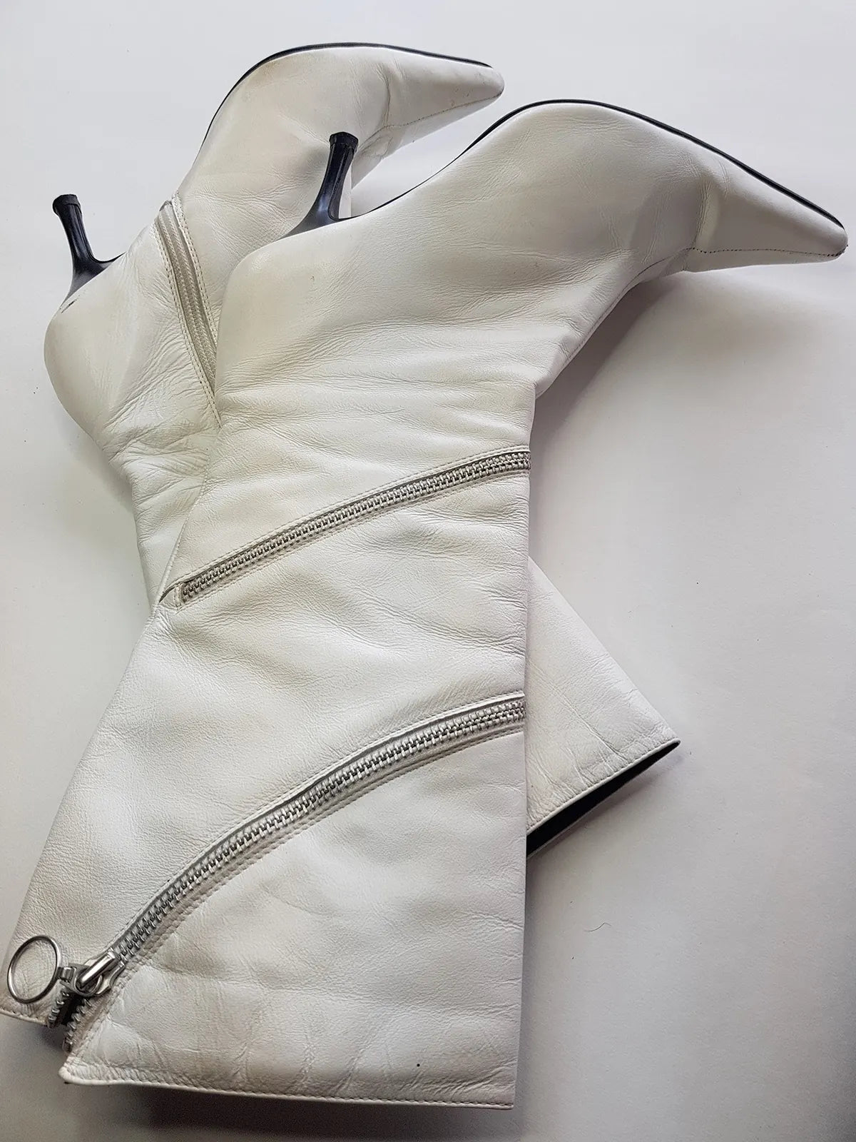 90S super sexy stiletto boots - knee high - metal hardware - wrap around metal zipper - glam rock / rockstar girlfriend