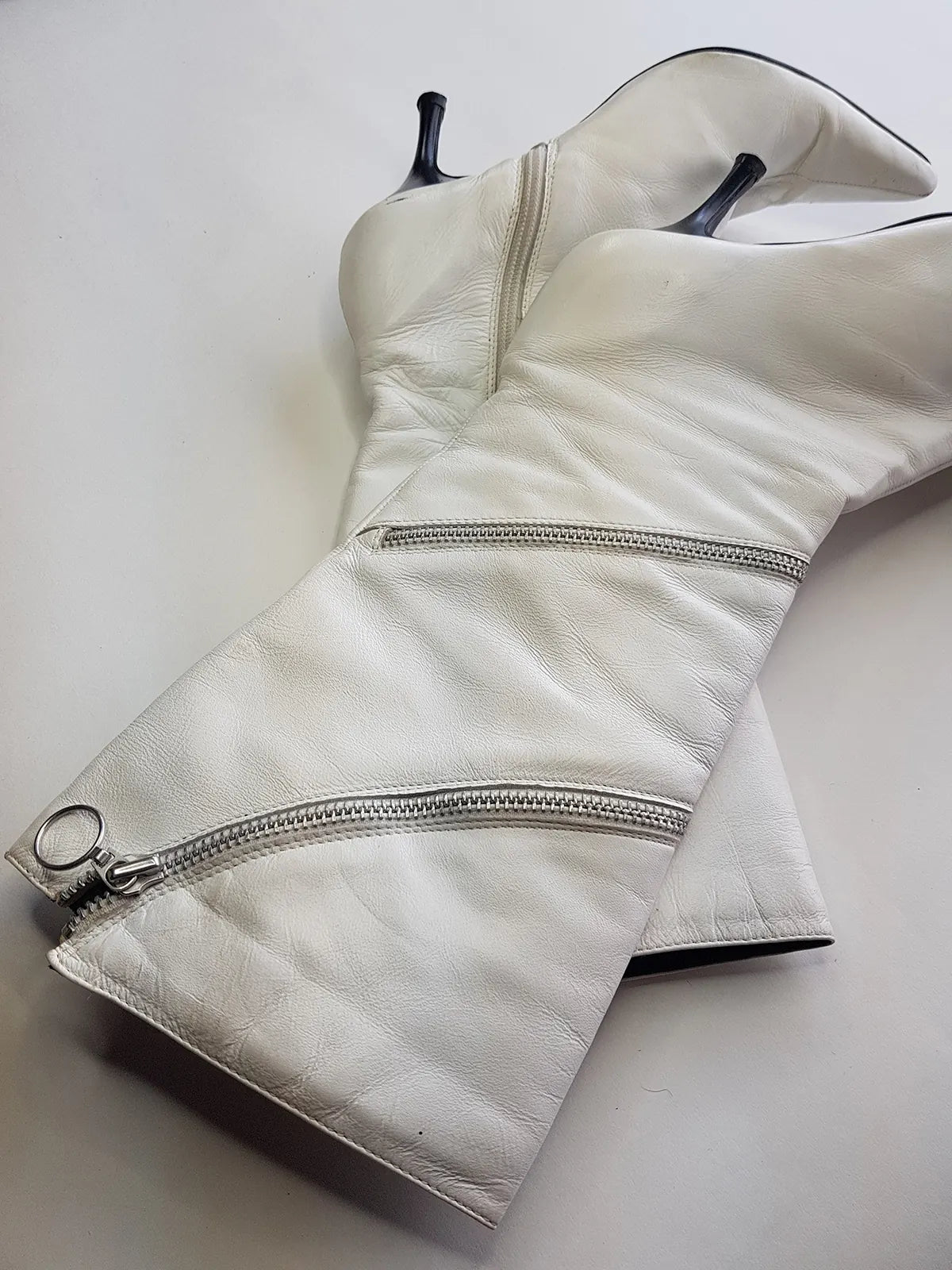 90S super sexy stiletto boots - knee high - metal hardware - wrap around metal zipper - glam rock / rockstar girlfriend