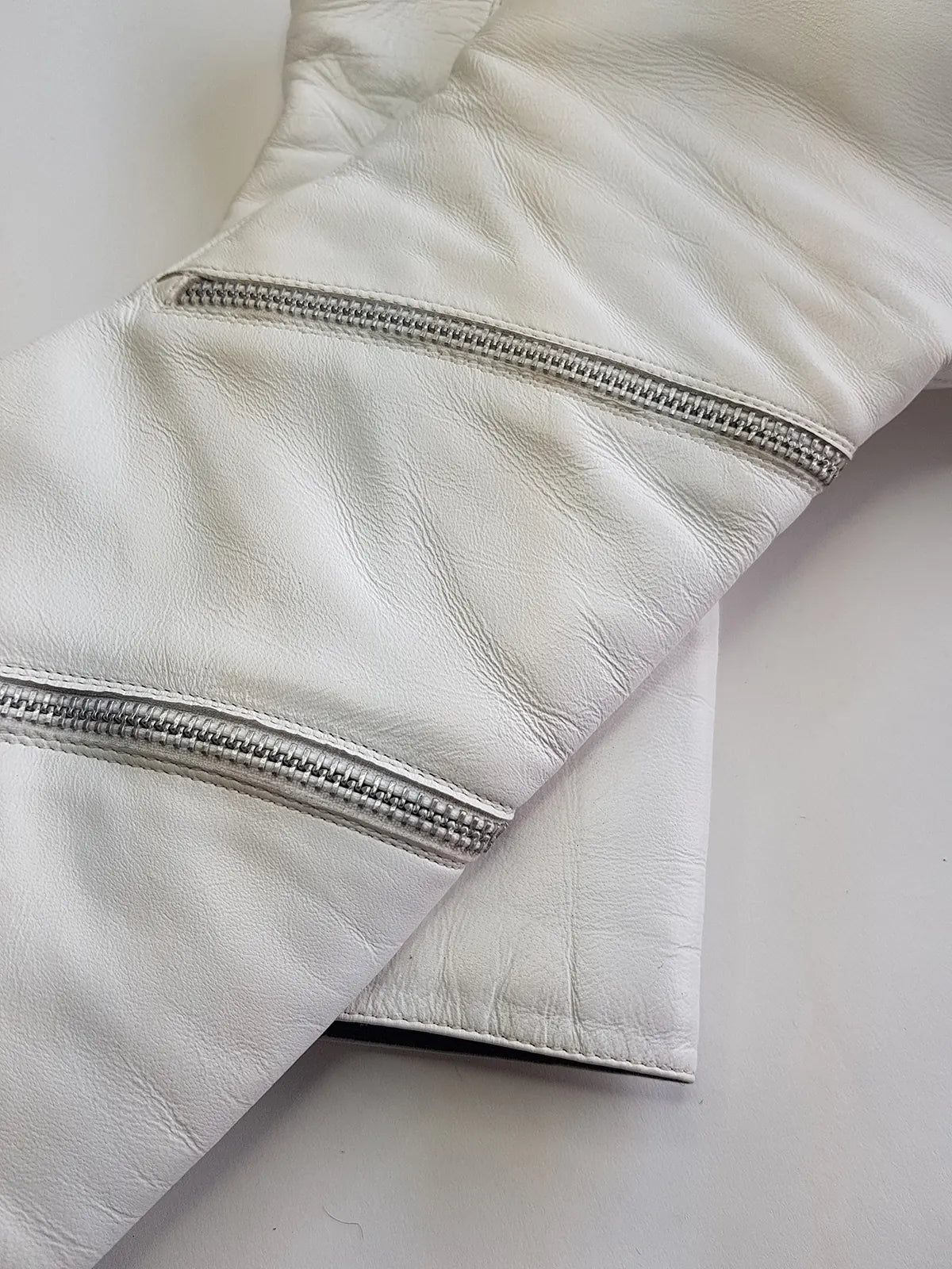 90S super sexy stiletto boots - knee high - metal hardware - wrap around metal zipper - glam rock / rockstar girlfriend