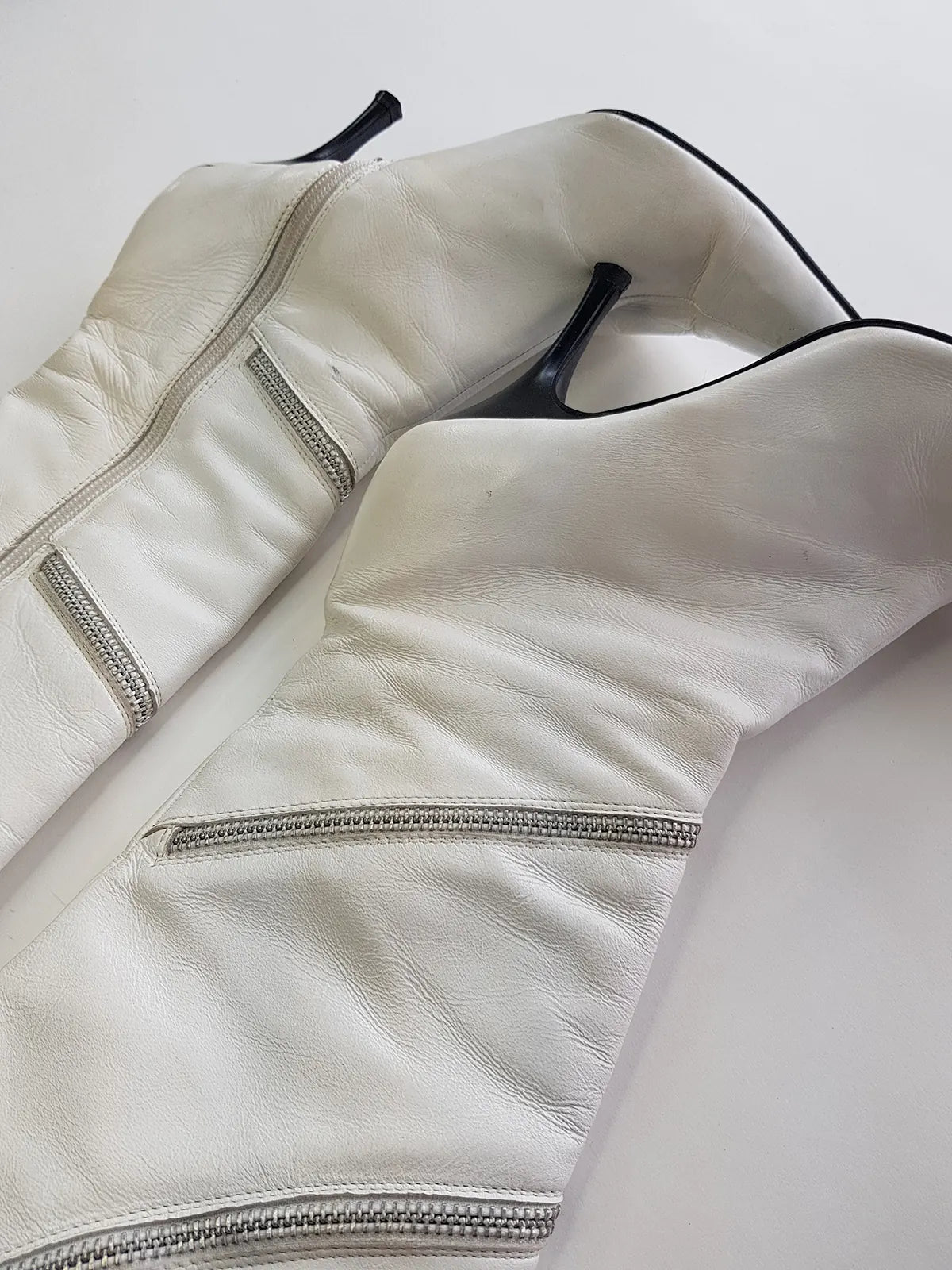 90S super sexy stiletto boots - knee high - metal hardware - wrap around metal zipper - glam rock / rockstar girlfriend