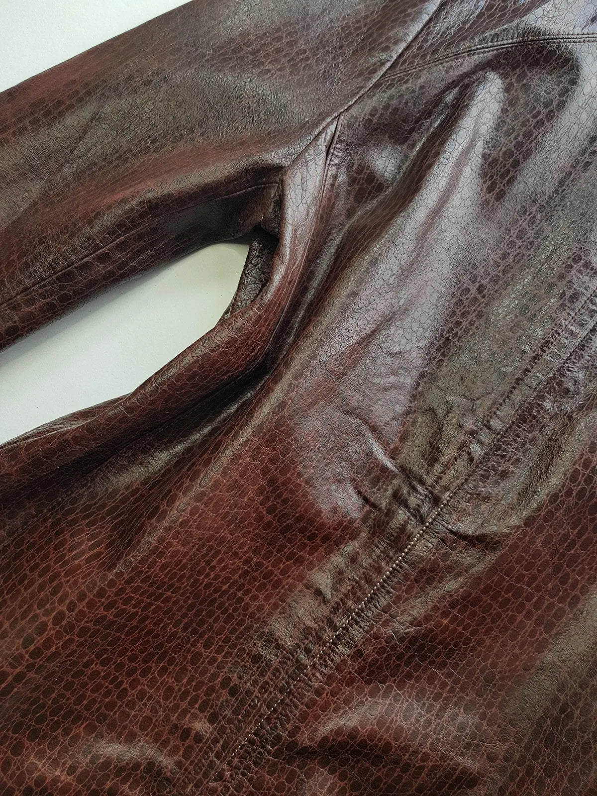 90s Vintage Italian 100% Genuine Leather Jacket -  Snakeskin print Rich Cognac Brown - zip front Motorcycle style with metal pop button collar