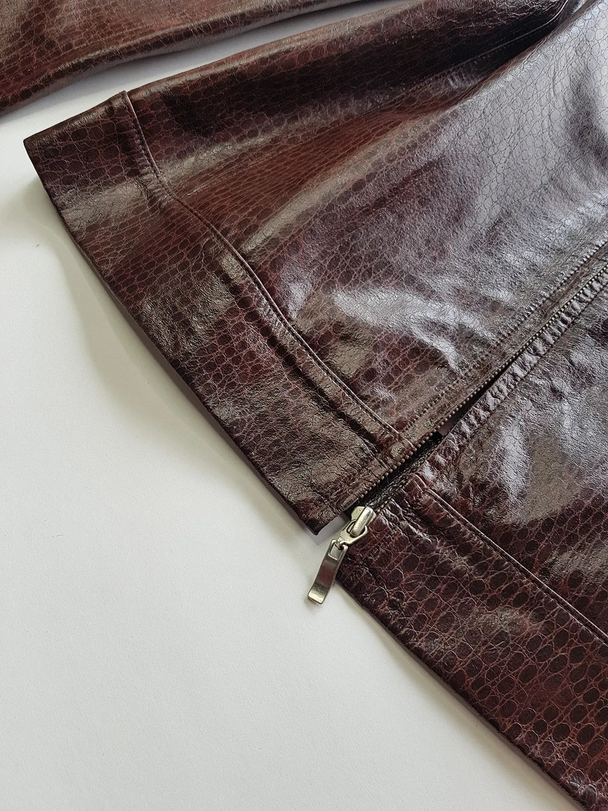 90s Vintage Italian 100% Genuine Leather Jacket -  Snakeskin print Rich Cognac Brown - zip front Motorcycle style with metal pop button collar