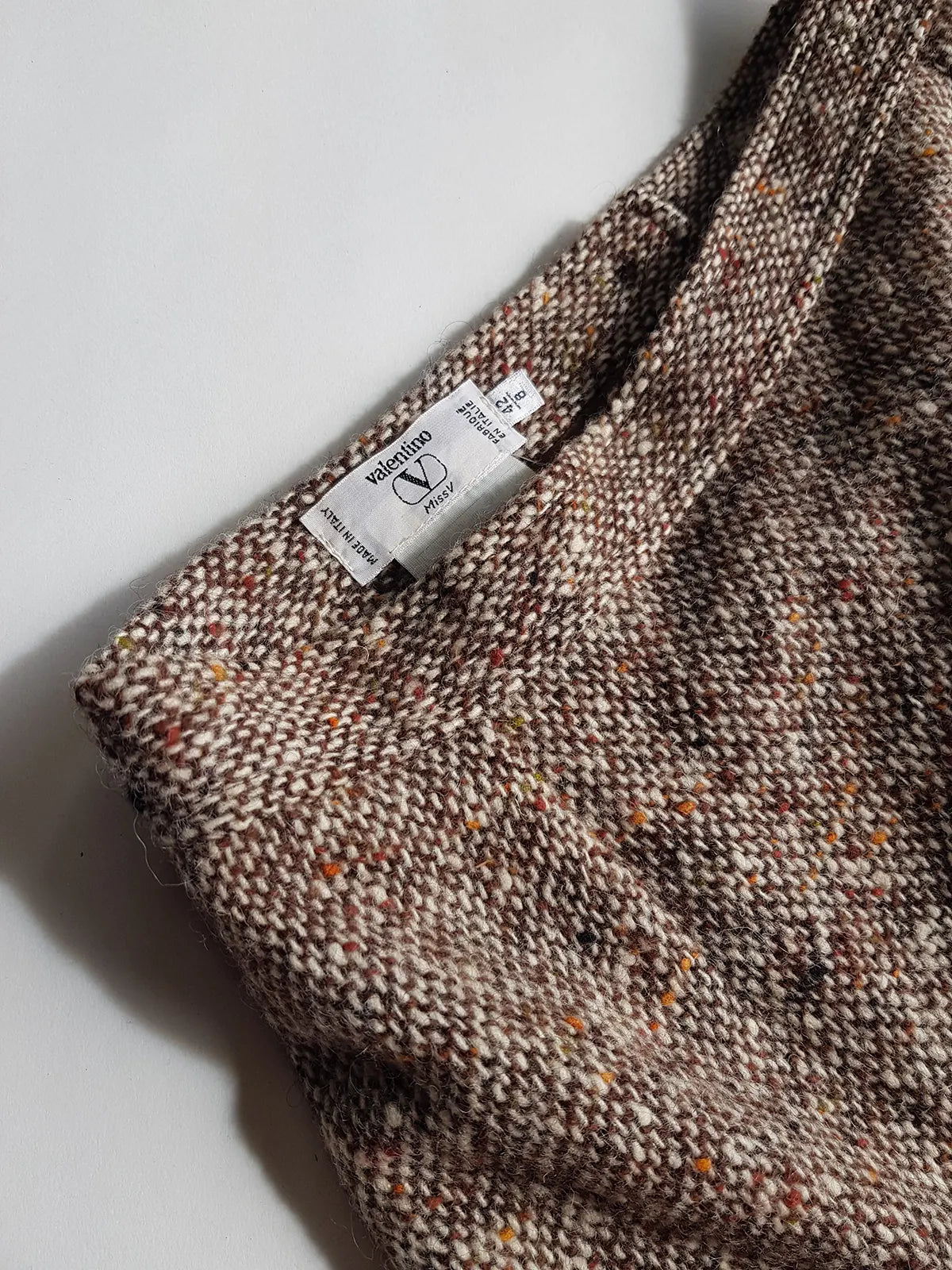 Authentic Valentino Vintage Pencil Skirt in 100% Wool - Made in Italy - The perfect neutral skirt - wardrobe staple in the highest quality