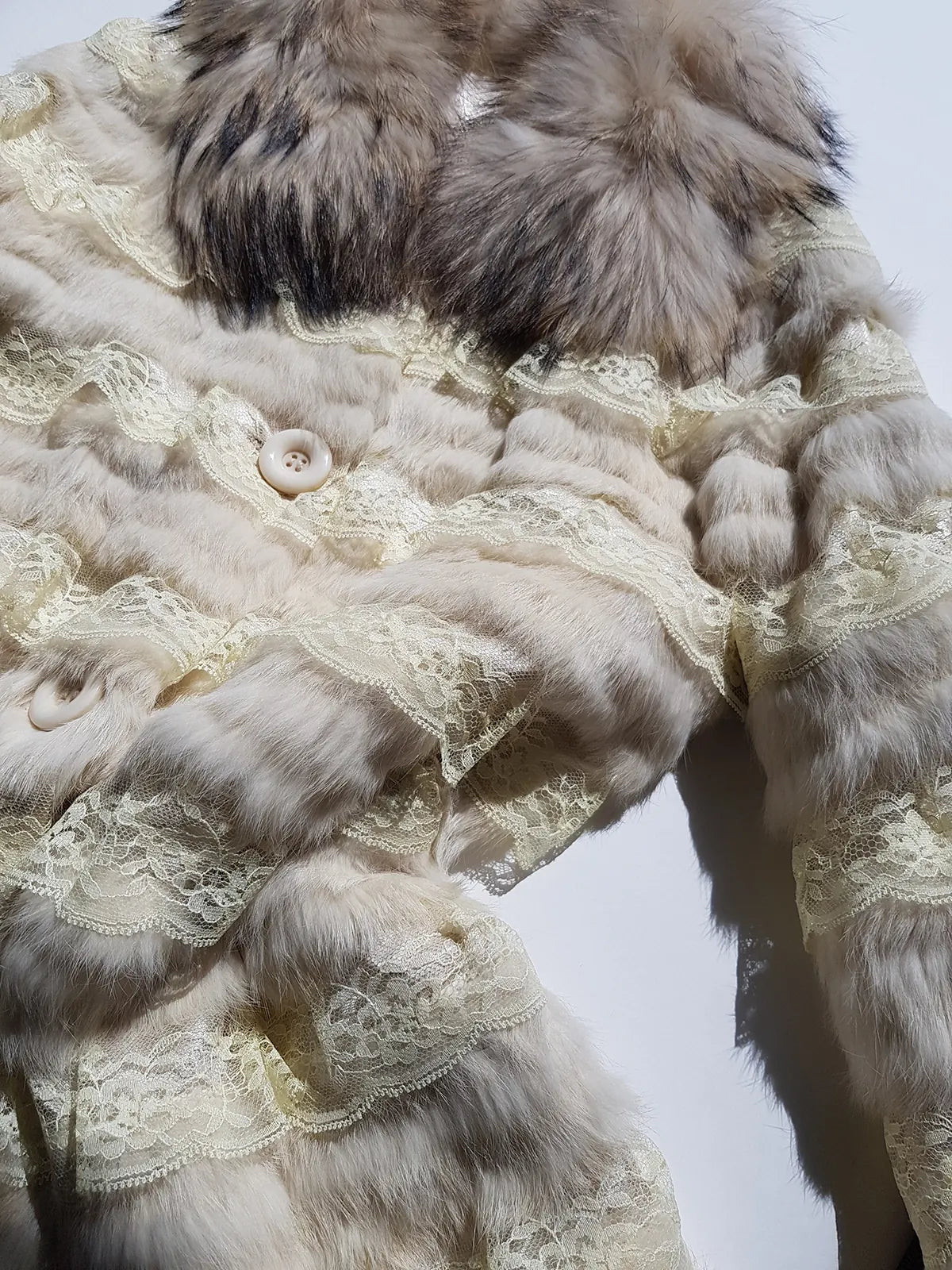 Vintage 90s Fox Fur & Lace Coat with Incredible Fluffy Fox Fur Collar - Fully Lined - Layers of fur & Lace in Cream tones - button front